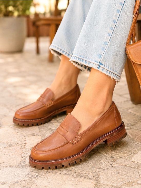 Madewell Shoes - Madewell Corinne lugsole leather loafers 8.5